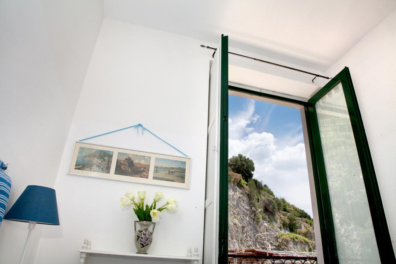 Brasca Amalfi Rosa Canina Minori Bagian luar foto